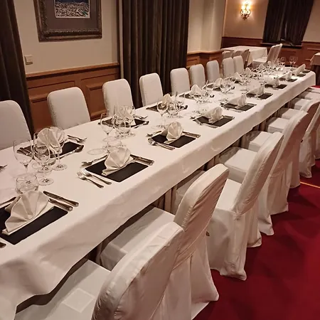 Salle De Banquet
